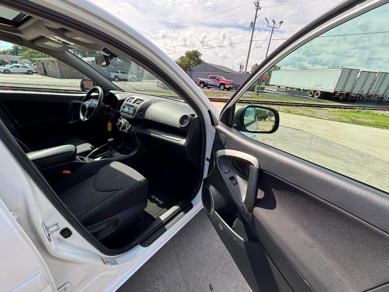Toyota RAV4 Sport I4 4WD 2012