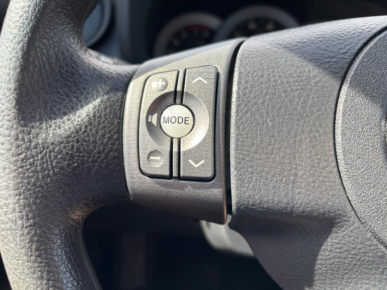 Toyota RAV4 Sport I4 4WD 2012