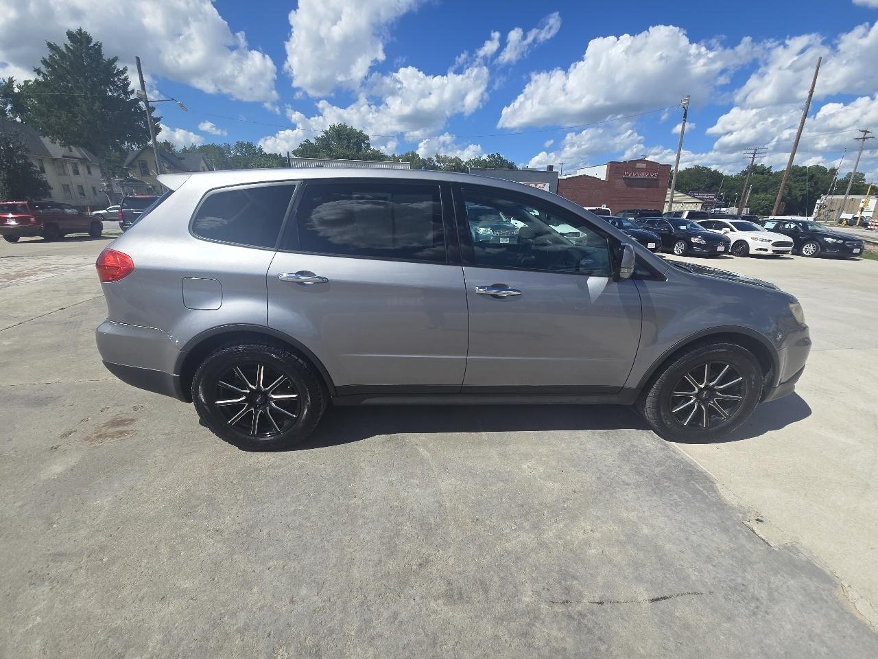 Subaru Tribeca 5-Passenger 2008