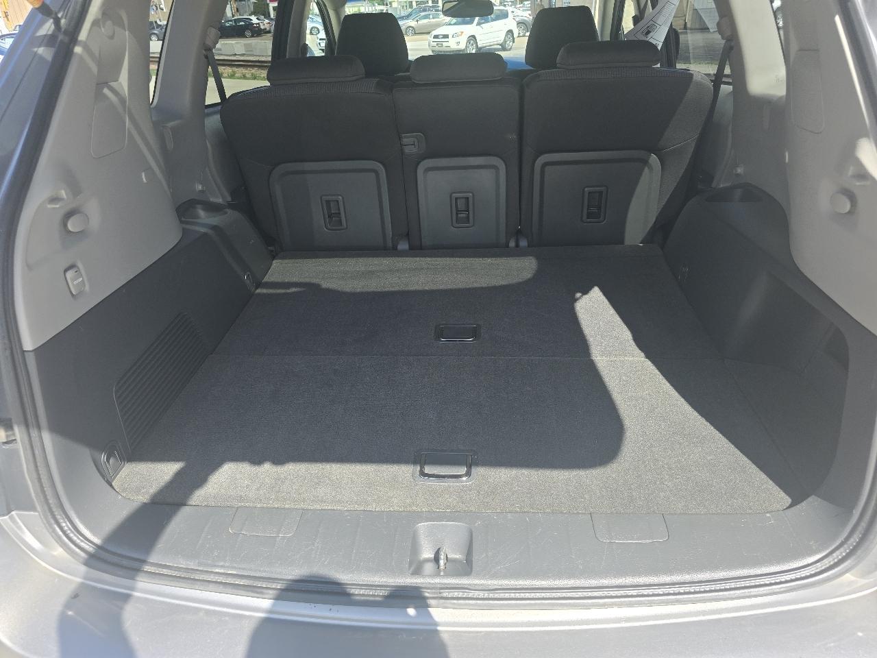 Subaru Tribeca 5-Passenger 2008