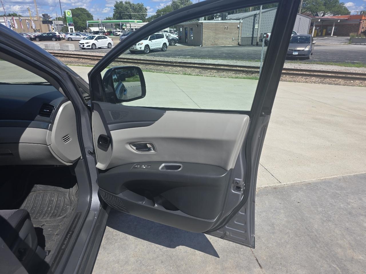 Subaru Tribeca 5-Passenger 2008
