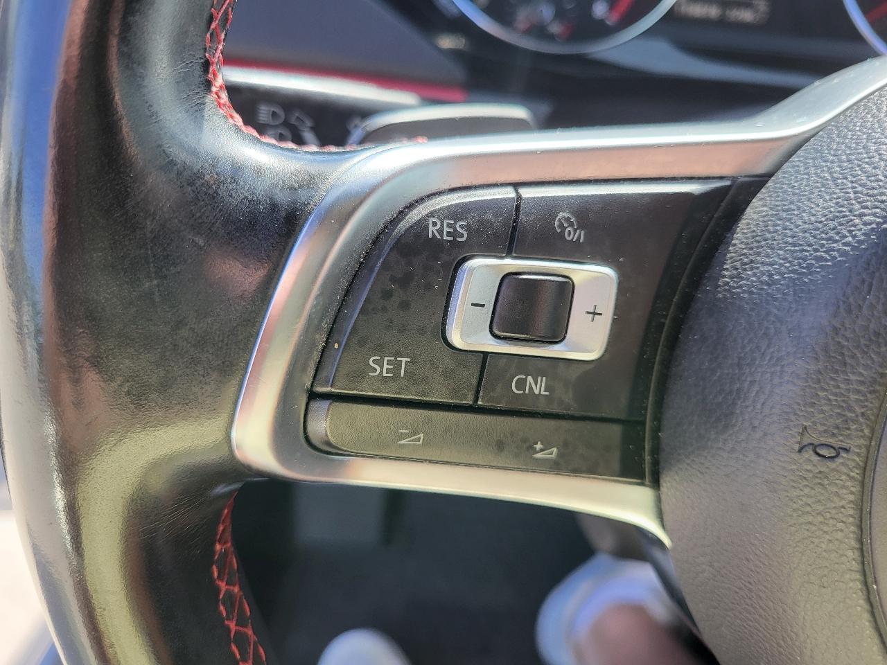 Volkswagen Jetta GLI SEL 6A 2015
