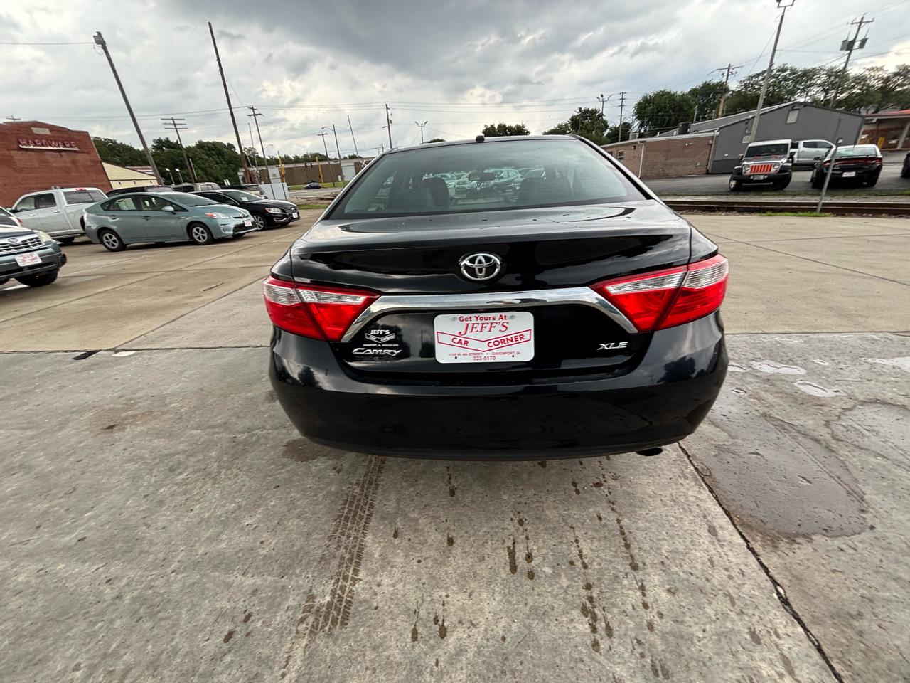 Toyota Camry XLE 2017