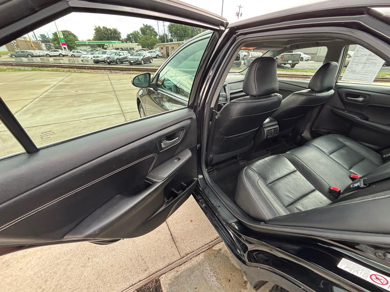 Toyota Camry XLE 2017