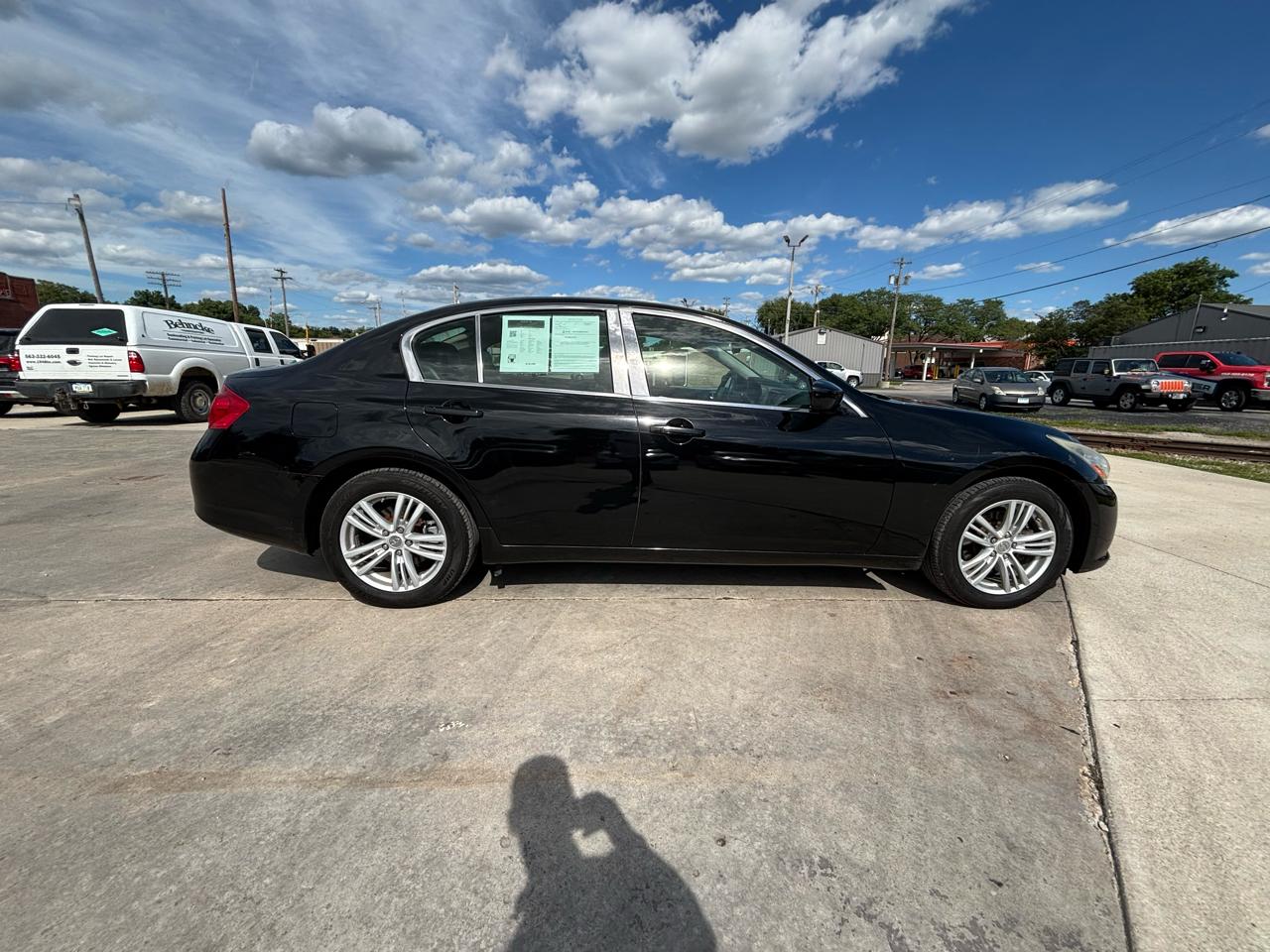 Infiniti G Sedan G25x AWD 2011