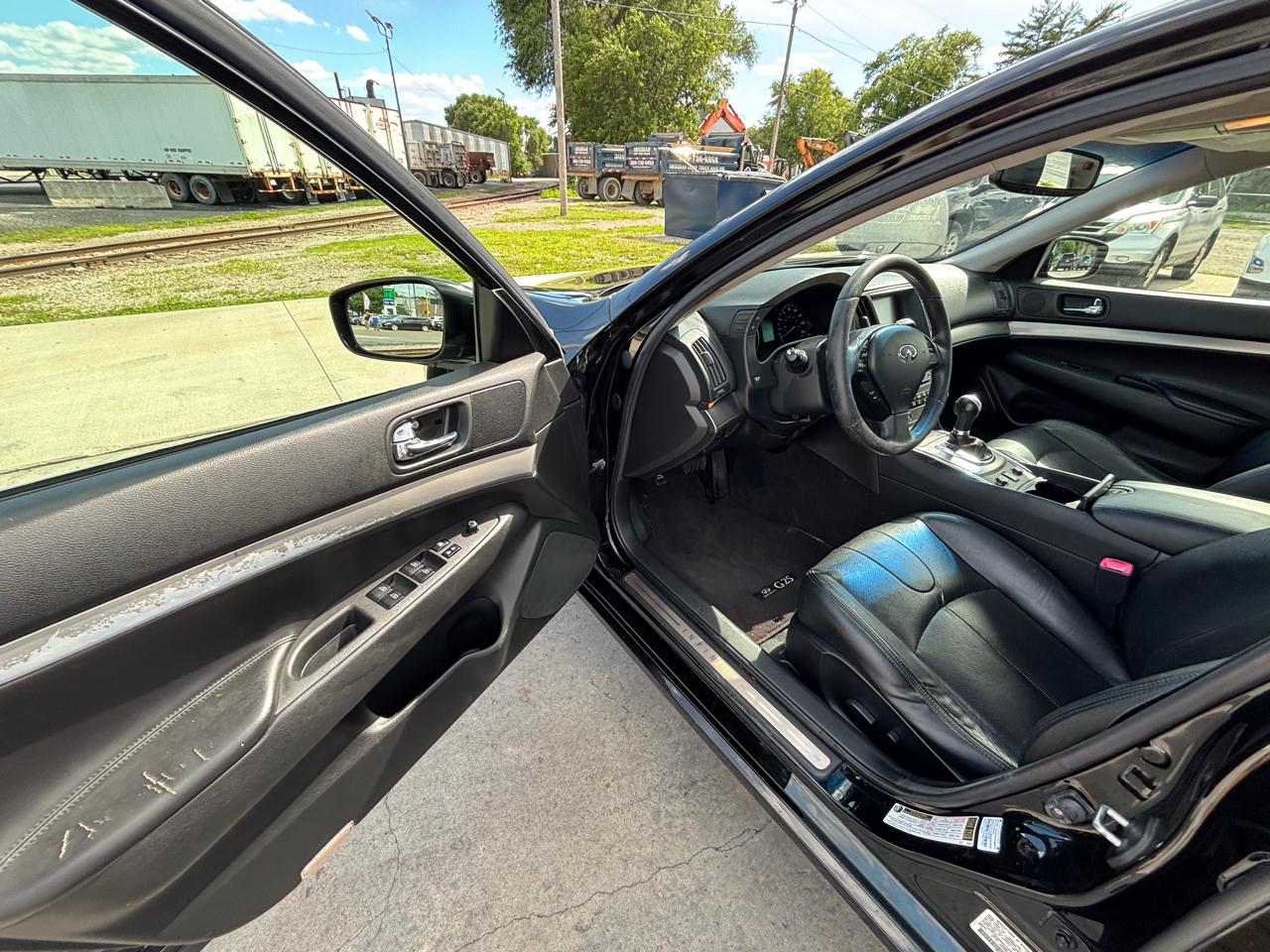 Infiniti G Sedan G25x AWD 2011