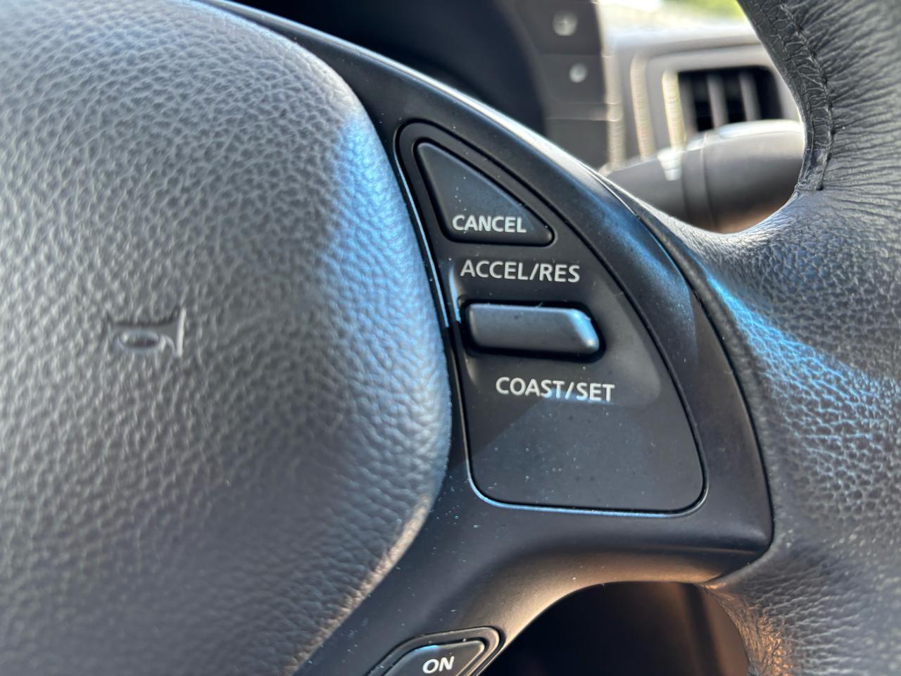 Infiniti G Sedan G25x AWD 2011