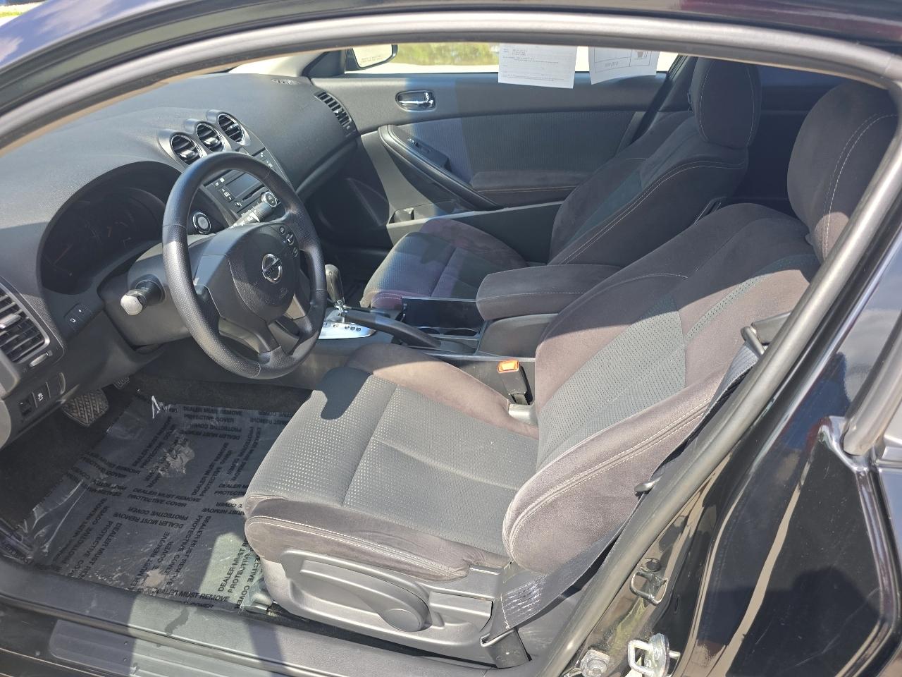 Nissan Altima 2.5 S CVT Coupe 2013