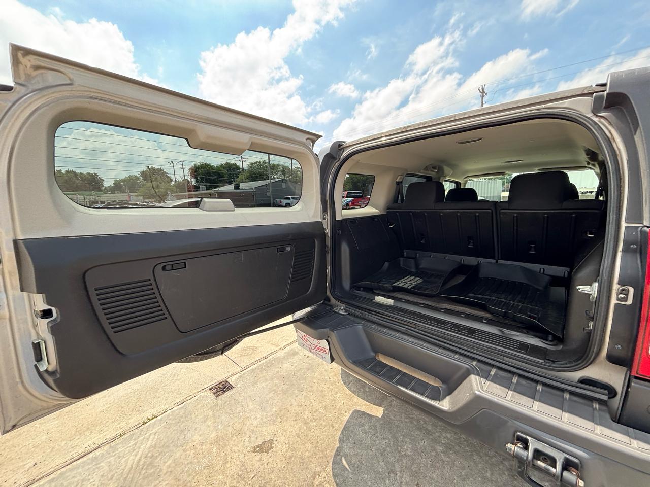 HUMMER H3 Base 2009