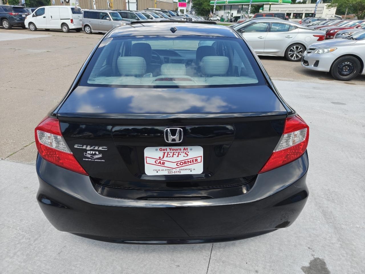 Honda Civic EX-L Sedan 5-Speed AT 2012