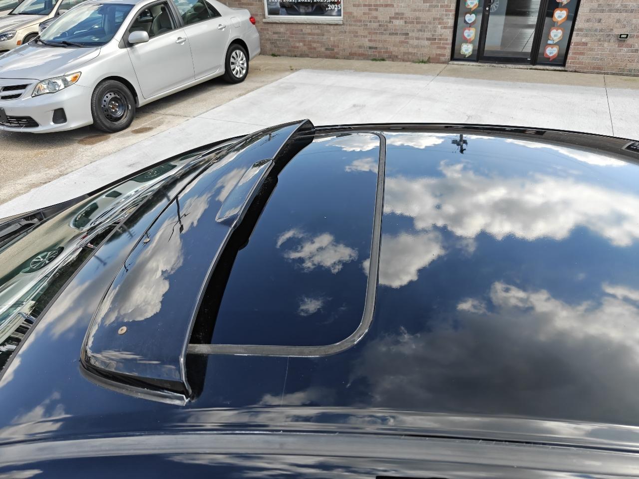 Honda Civic EX-L Sedan 5-Speed AT 2012