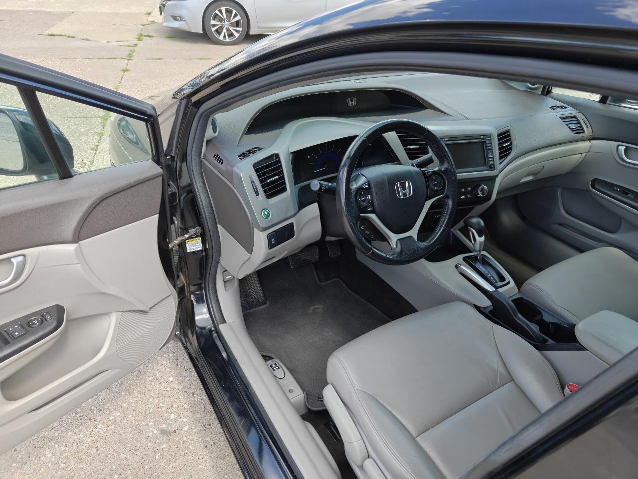 Honda Civic EX-L Sedan 5-Speed AT 2012