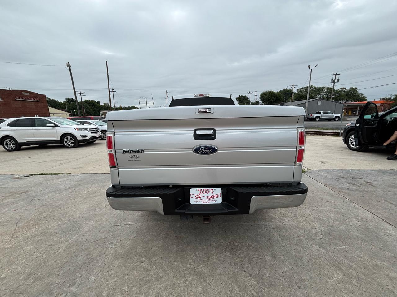 Ford F-150 XLT SuperCab 8-ft. Bed 2WD 2012