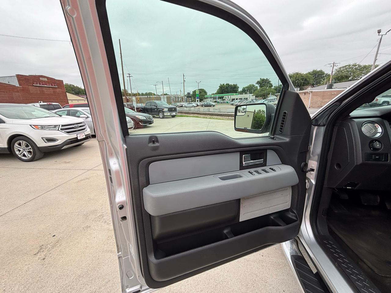 Ford F-150 XLT SuperCab 8-ft. Bed 2WD 2012