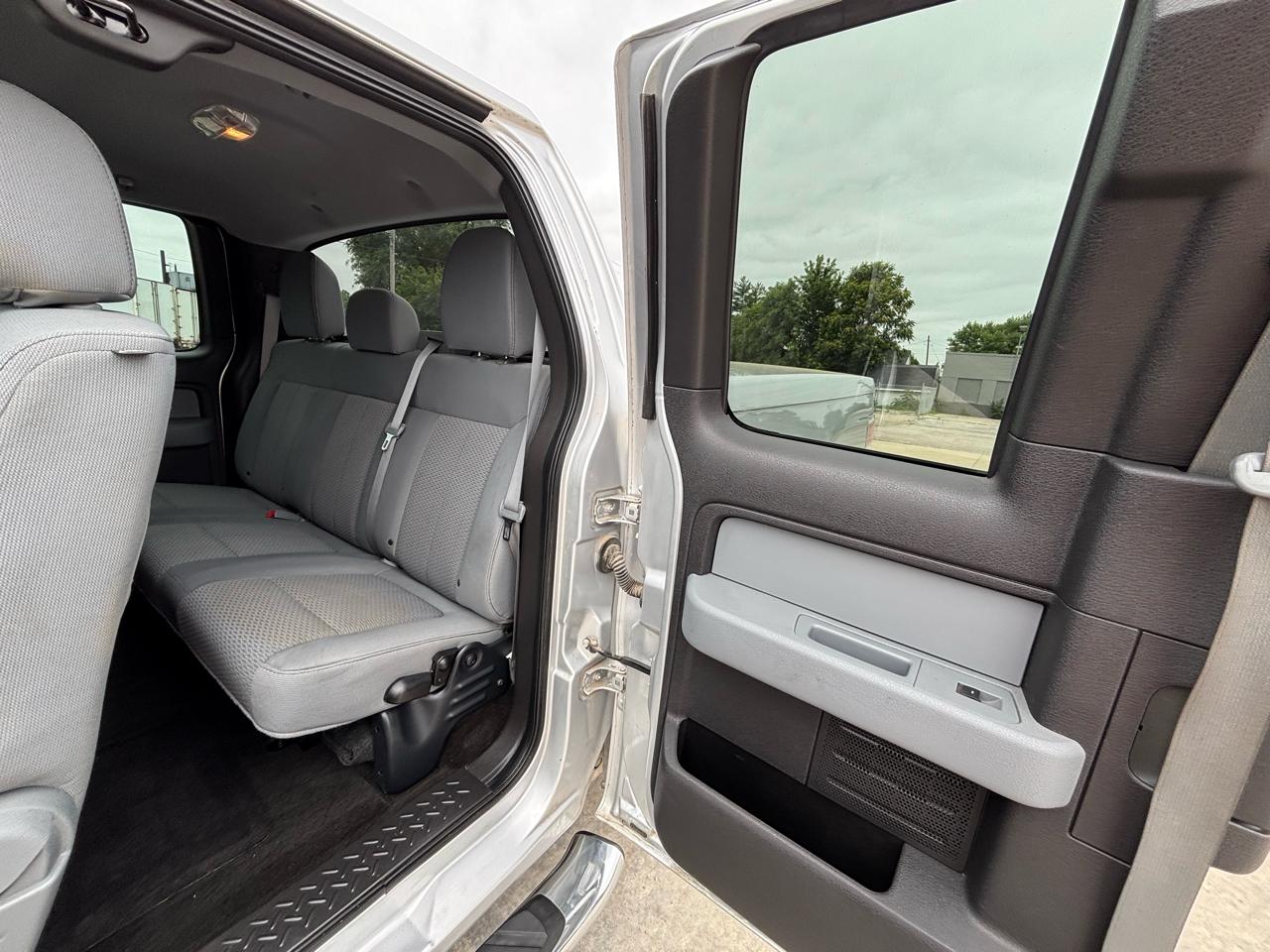 Ford F-150 XLT SuperCab 8-ft. Bed 2WD 2012
