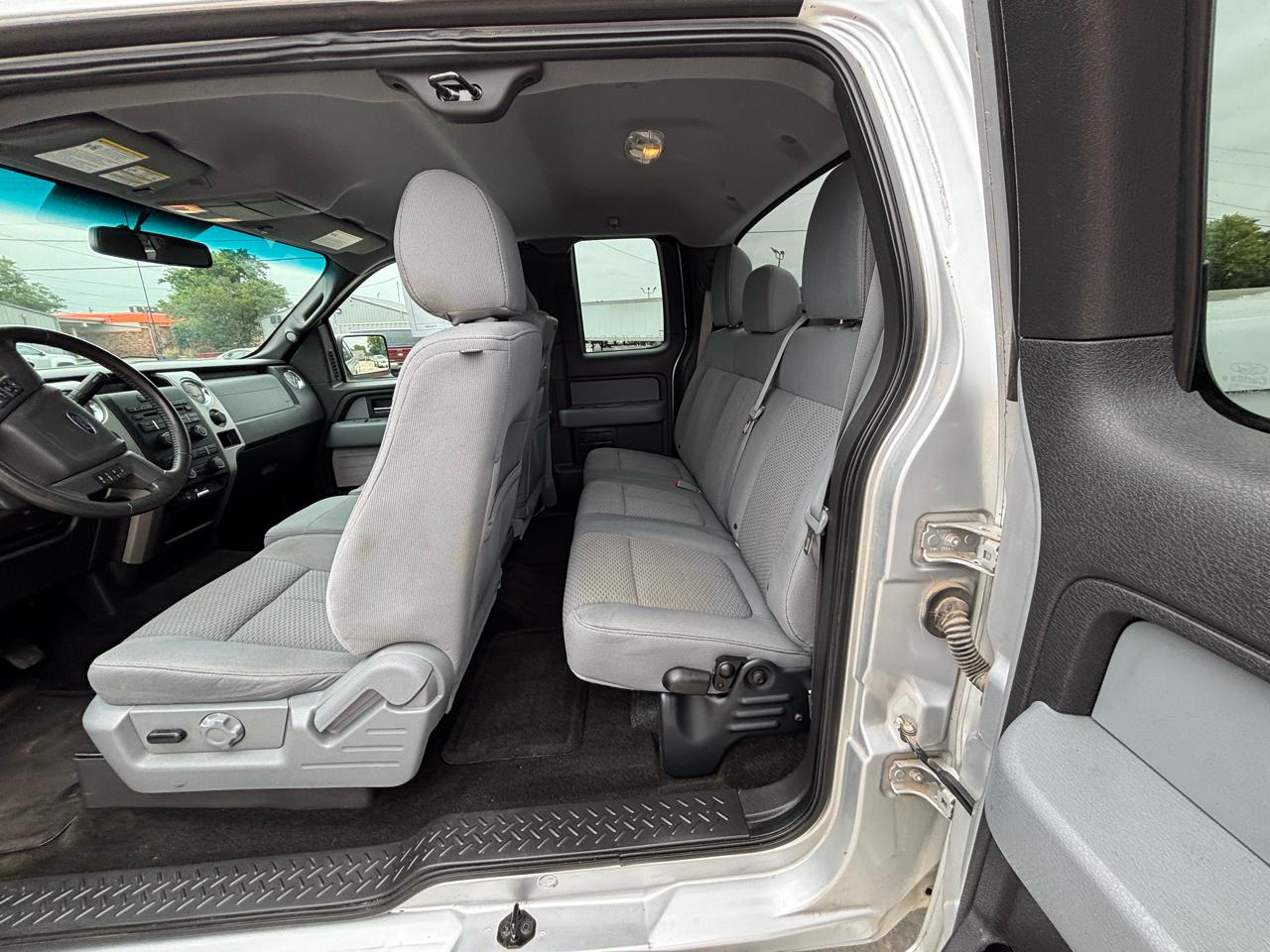 Ford F-150 XLT SuperCab 8-ft. Bed 2WD 2012