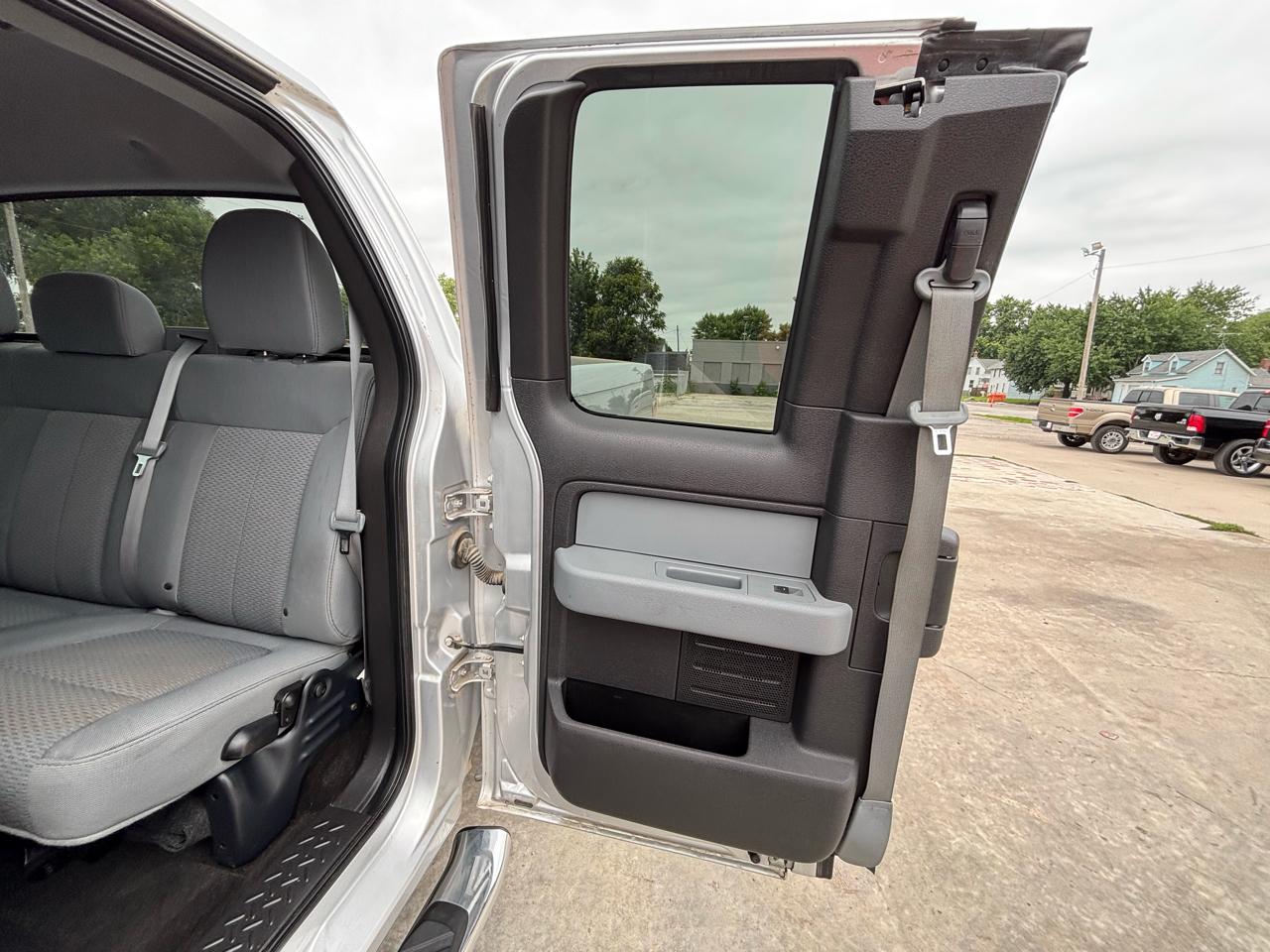 Ford F-150 XLT SuperCab 8-ft. Bed 2WD 2012