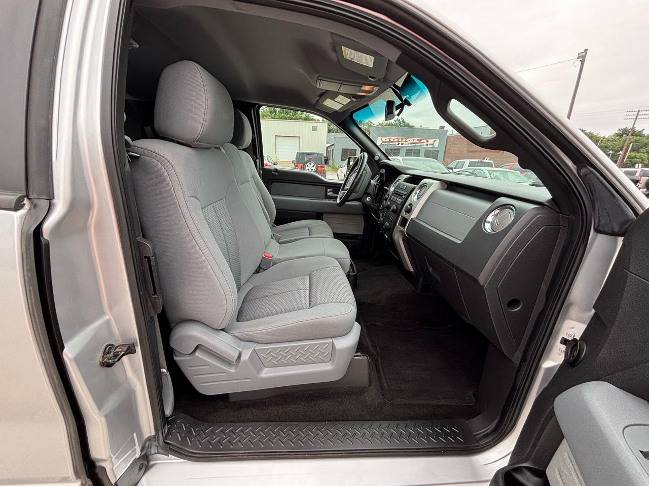 Ford F-150 XLT SuperCab 8-ft. Bed 2WD 2012