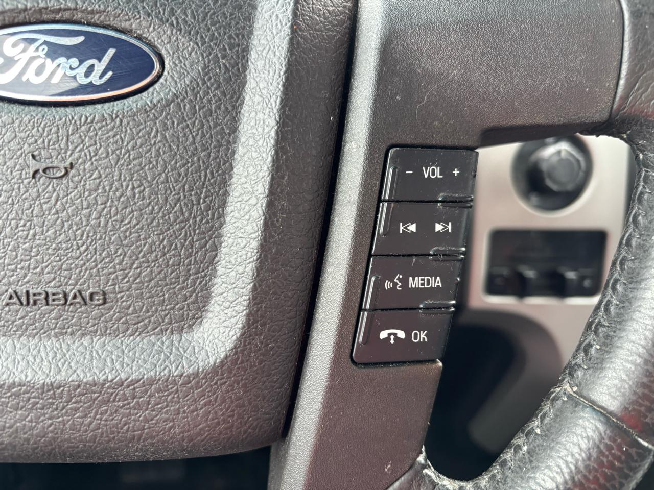 Ford F-150 XLT SuperCab 8-ft. Bed 2WD 2012