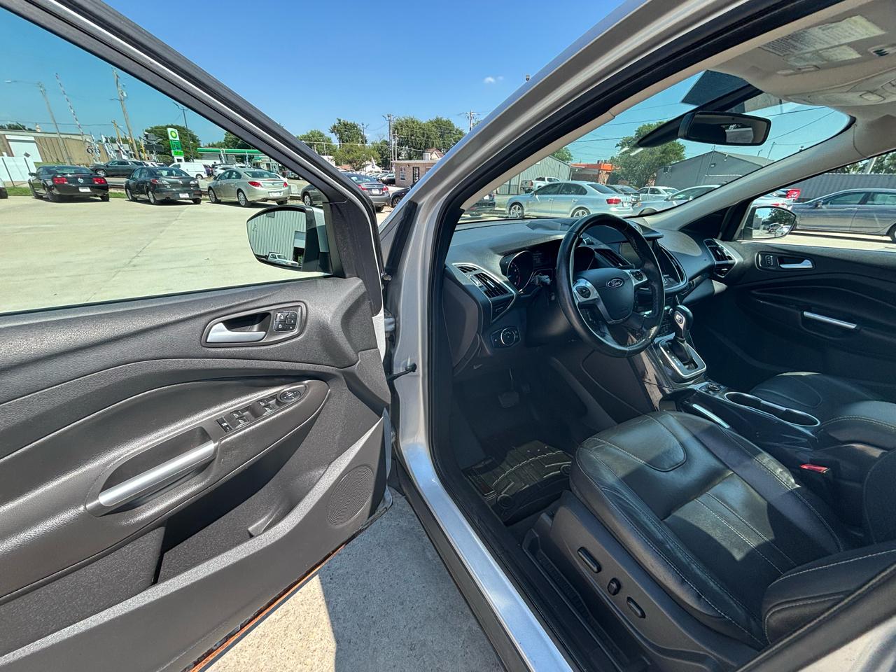 Ford Escape Titanium 4WD 2013
