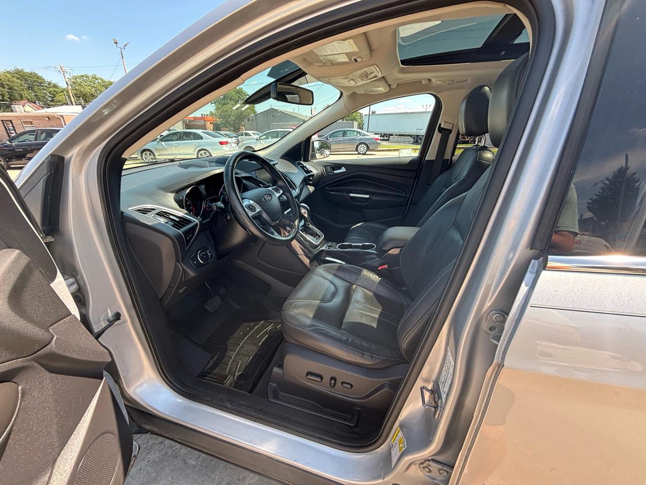 Ford Escape Titanium 4WD 2013