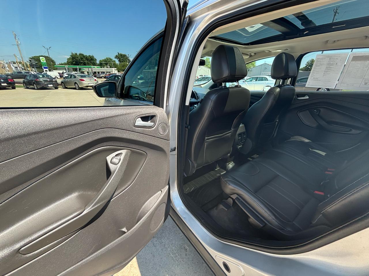 Ford Escape Titanium 4WD 2013