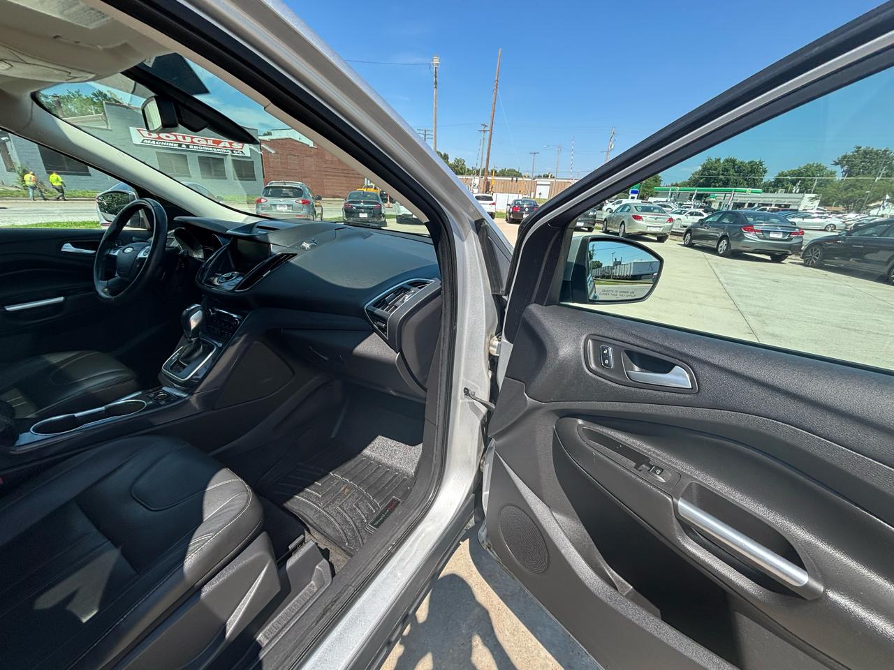 Ford Escape Titanium 4WD 2013