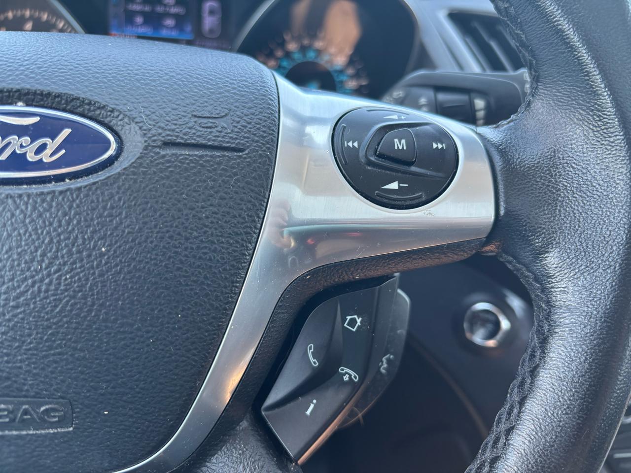 Ford Escape Titanium 4WD 2013