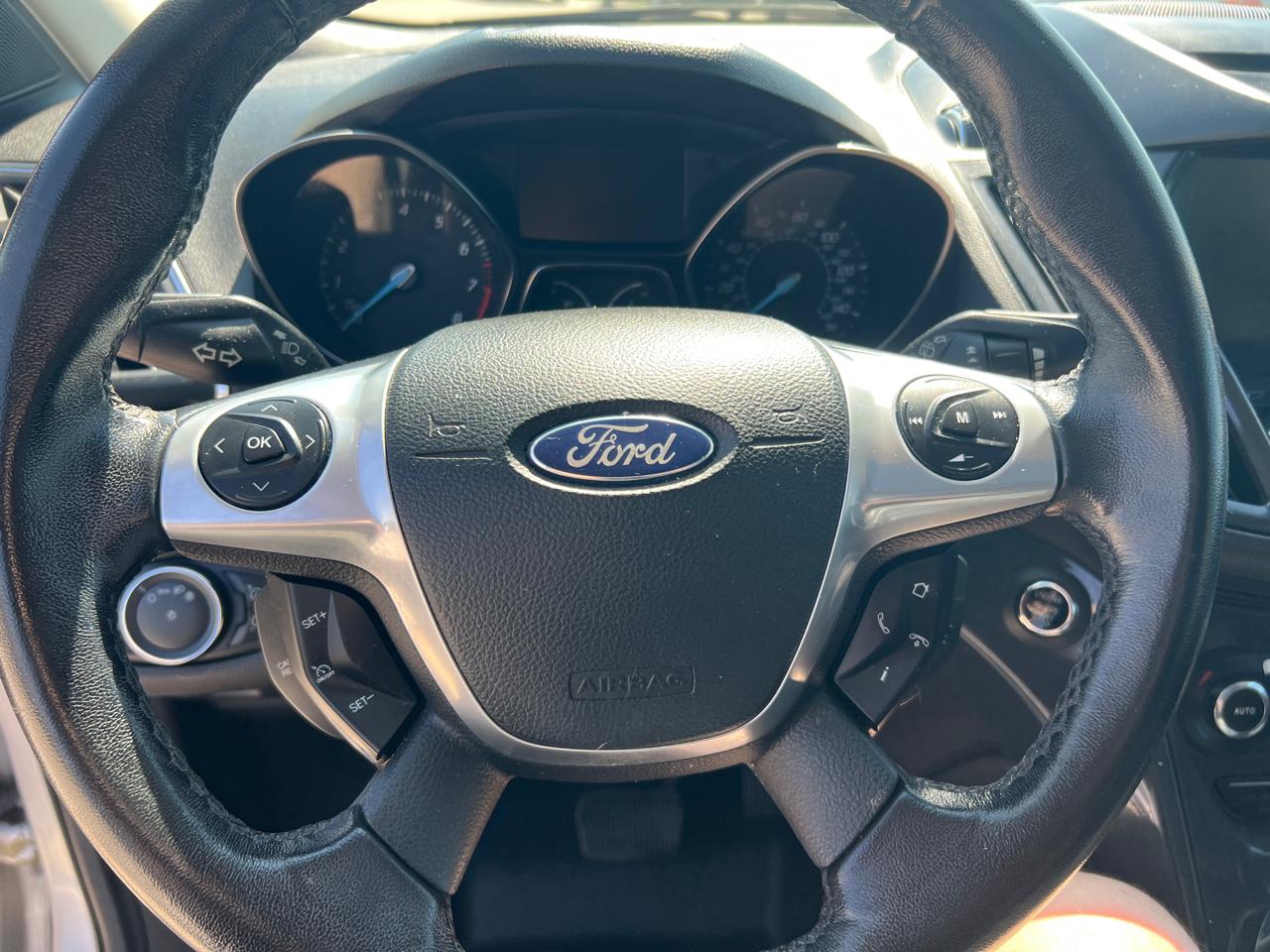 Ford Escape Titanium 4WD 2013