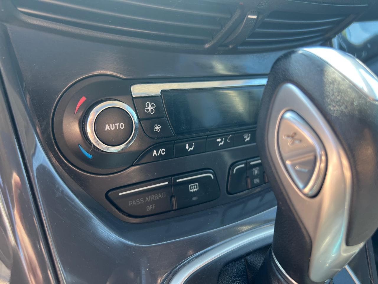 Ford Escape Titanium 4WD 2013