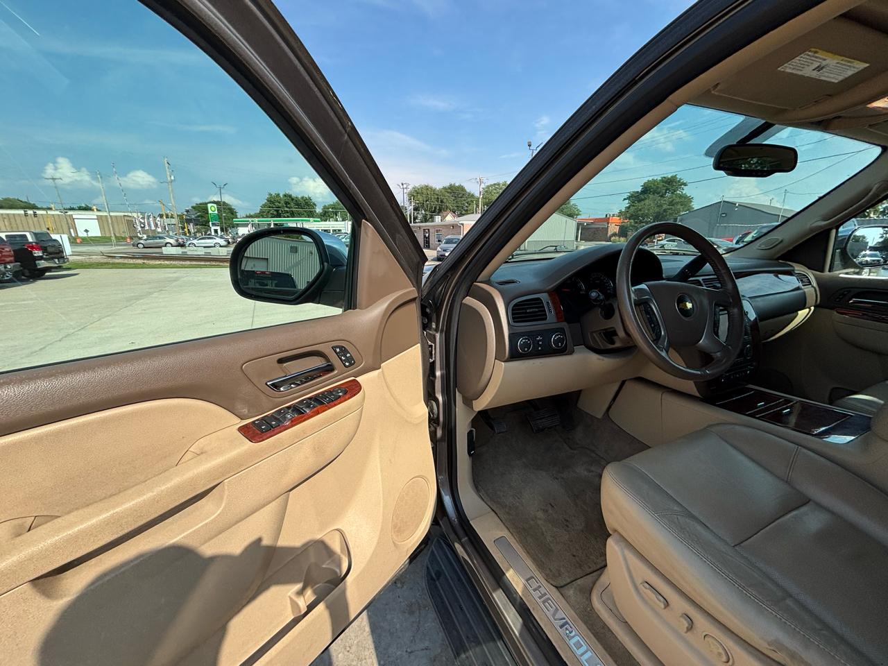 Chevrolet Suburban LTZ 1500 4WD 2013