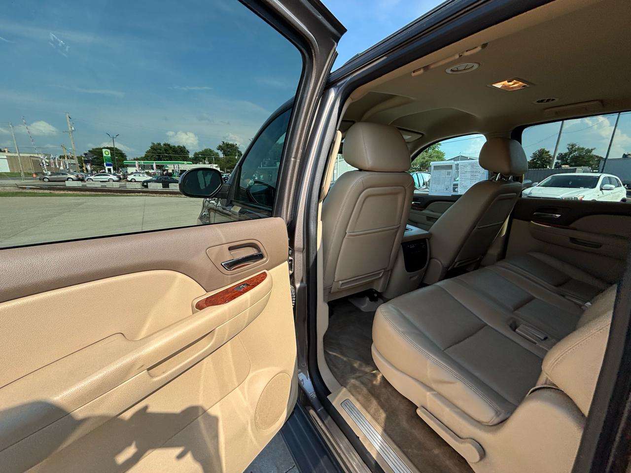 Chevrolet Suburban LTZ 1500 4WD 2013