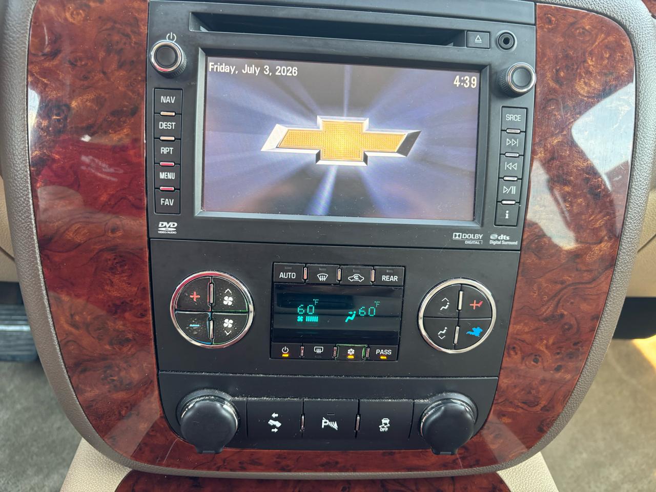 Chevrolet Suburban LTZ 1500 4WD 2013