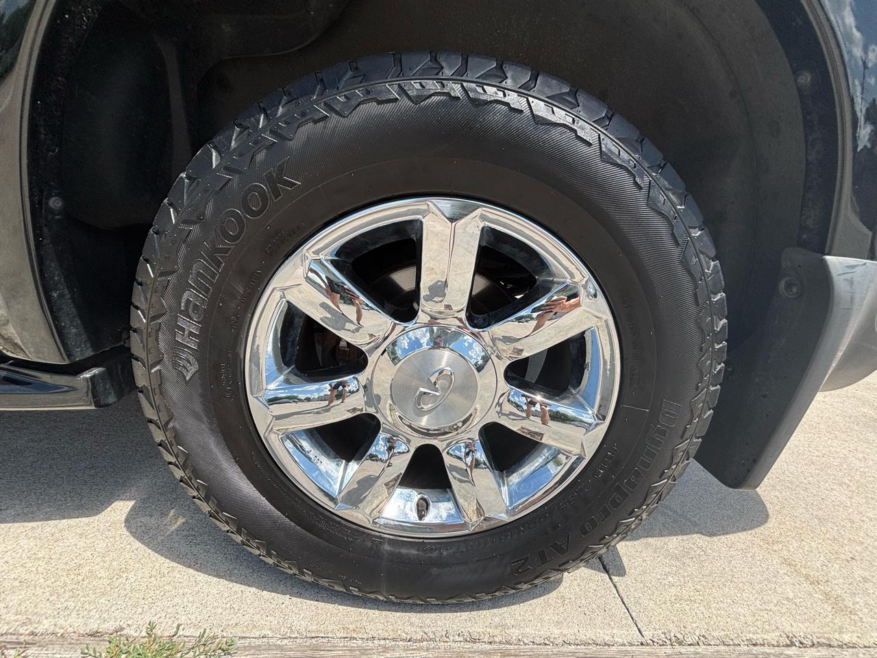 Infiniti QX56 AWD 2004
