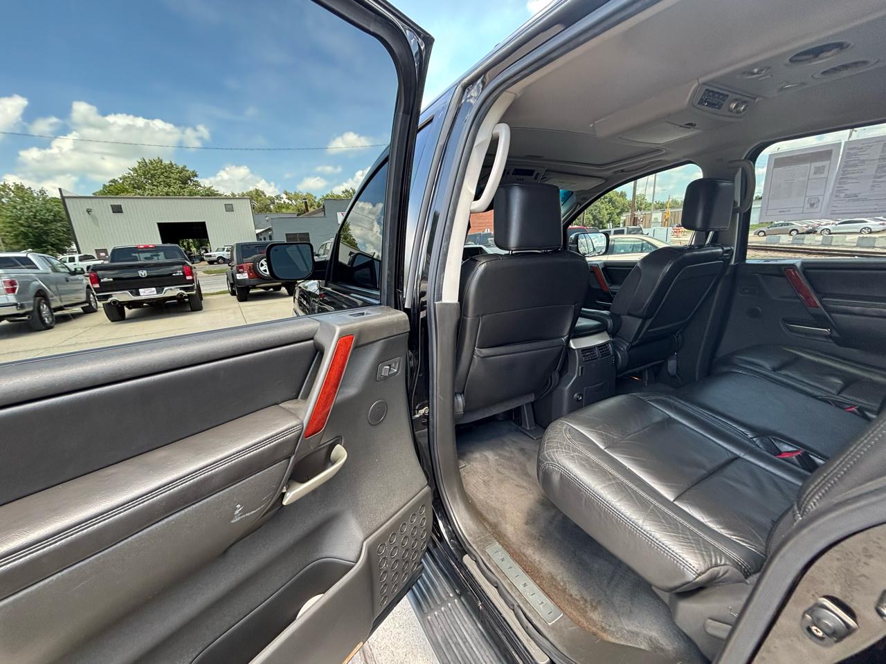 Infiniti QX56 AWD 2004