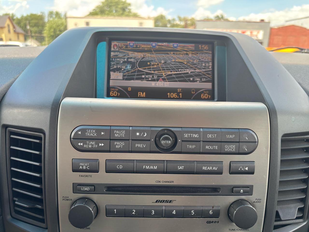 Infiniti QX56 AWD 2004