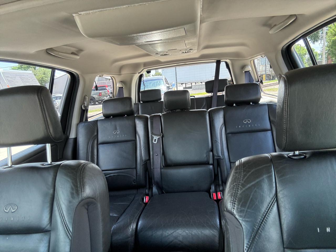 Infiniti QX56 AWD 2004