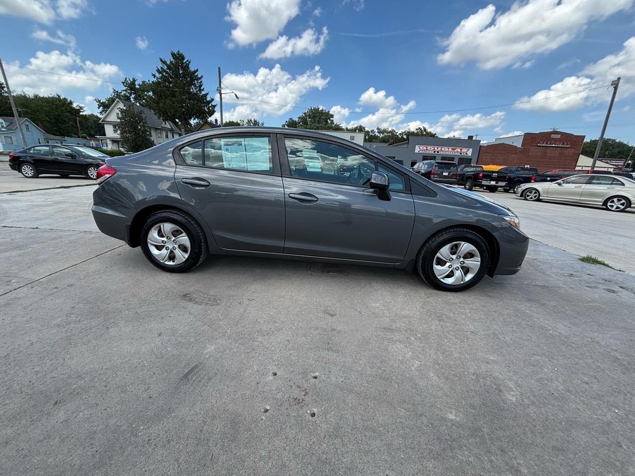 Honda Civic LX Sedan 5-Speed AT 2013