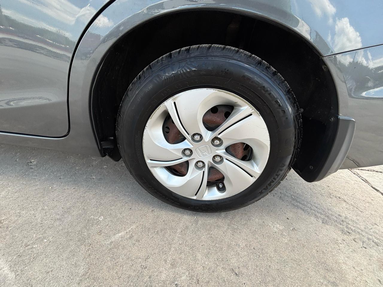 Honda Civic LX Sedan 5-Speed AT 2013