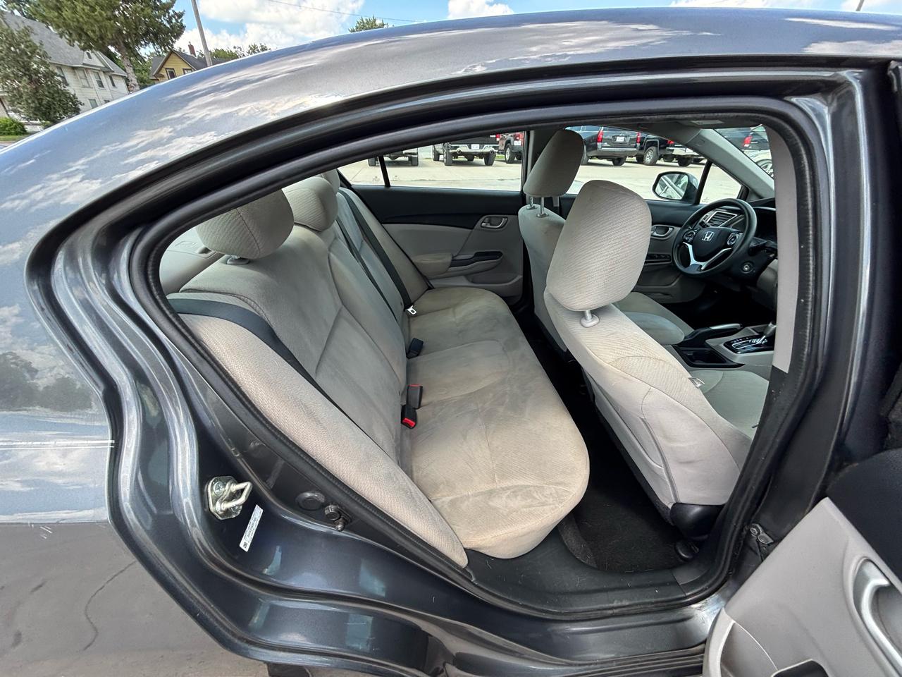 Honda Civic LX Sedan 5-Speed AT 2013