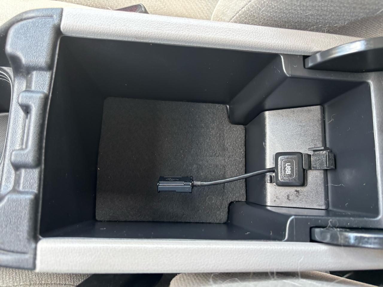 Honda Civic LX Sedan 5-Speed AT 2013