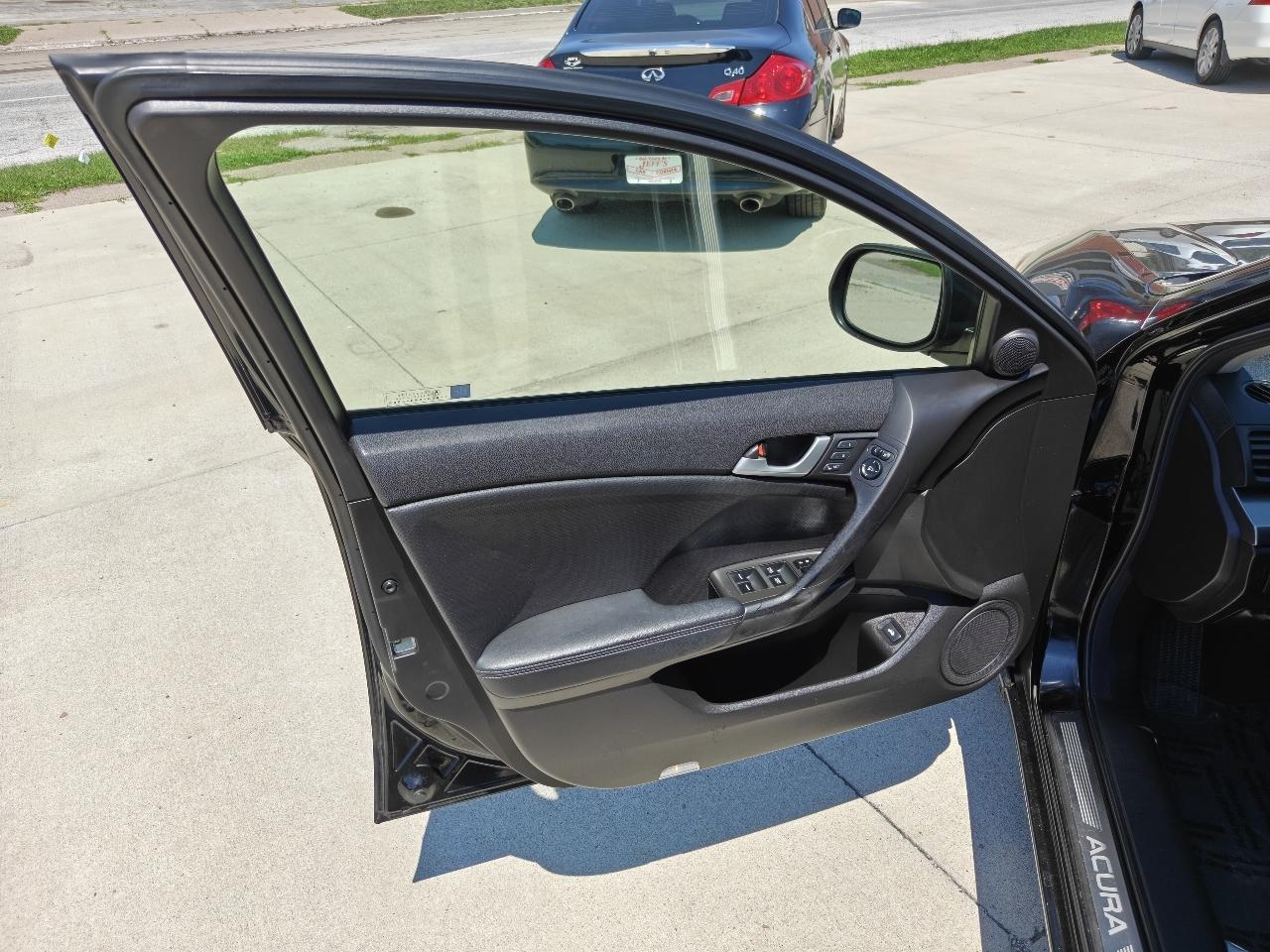 Acura TSX 5-Spd AT with Tech Package 2014