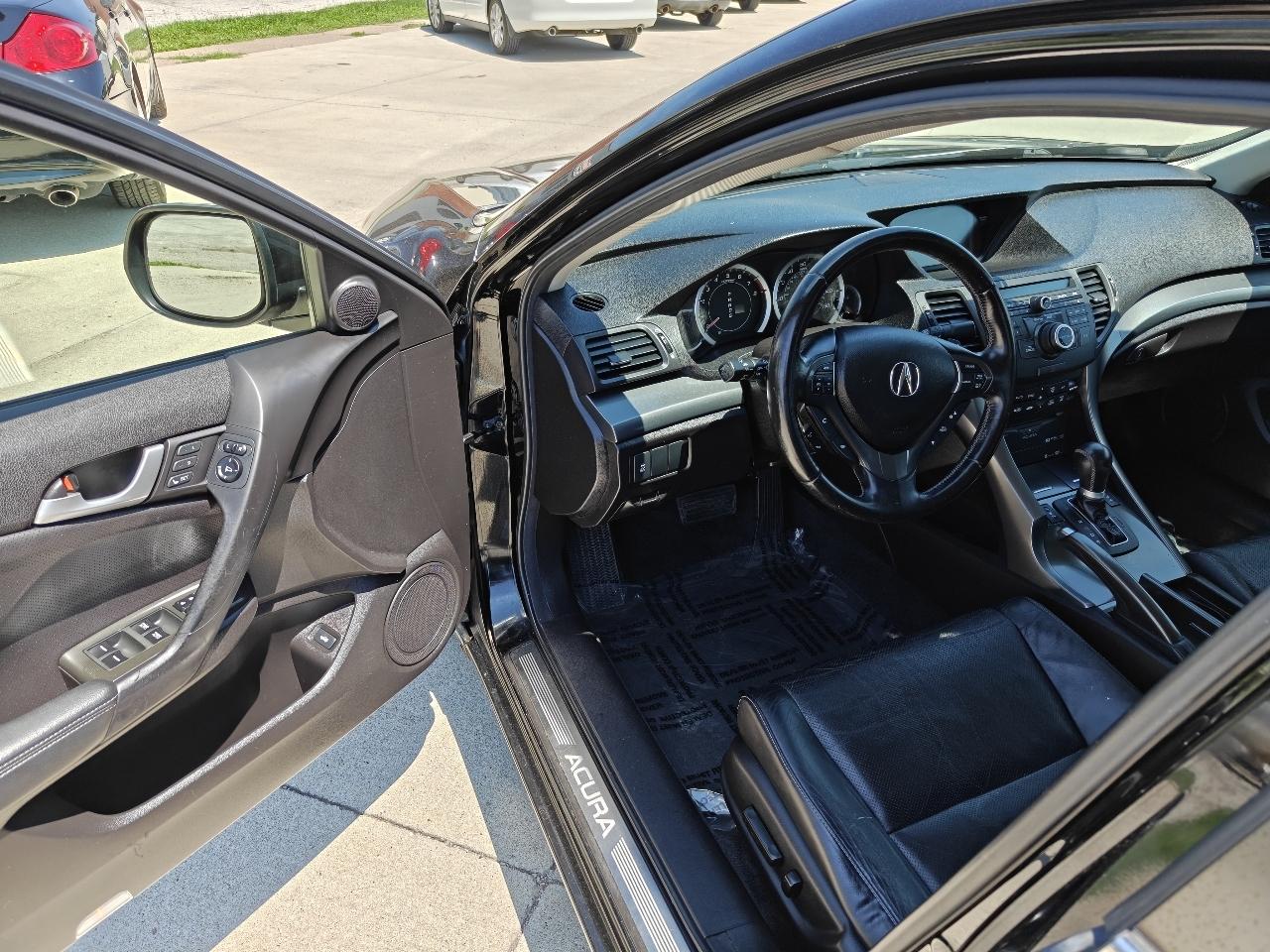 Acura TSX 5-Spd AT with Tech Package 2014