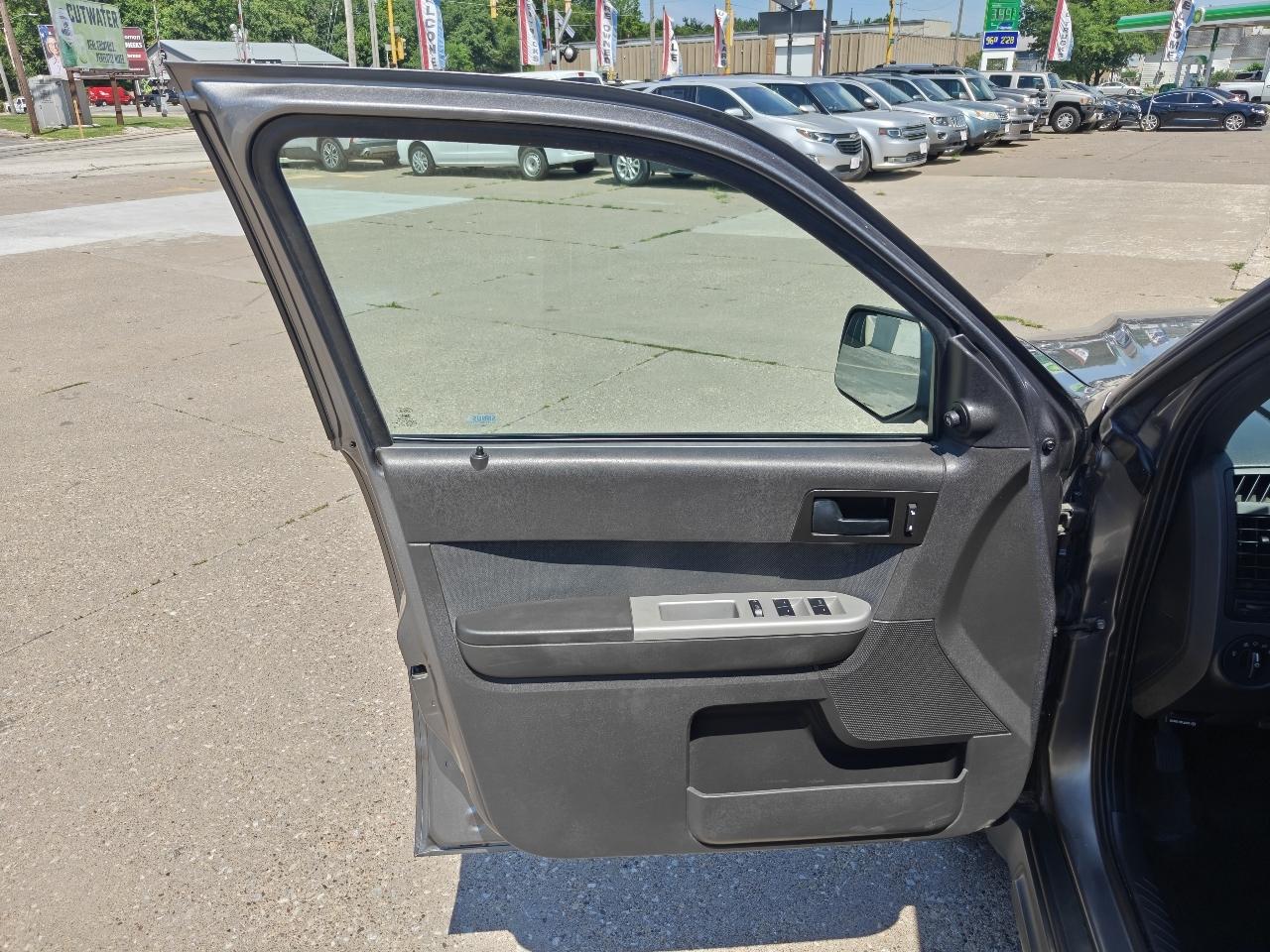 Ford Escape XLT 4WD 2012