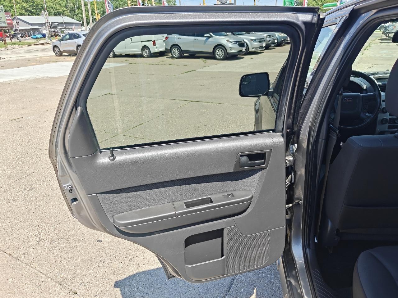 Ford Escape XLT 4WD 2012