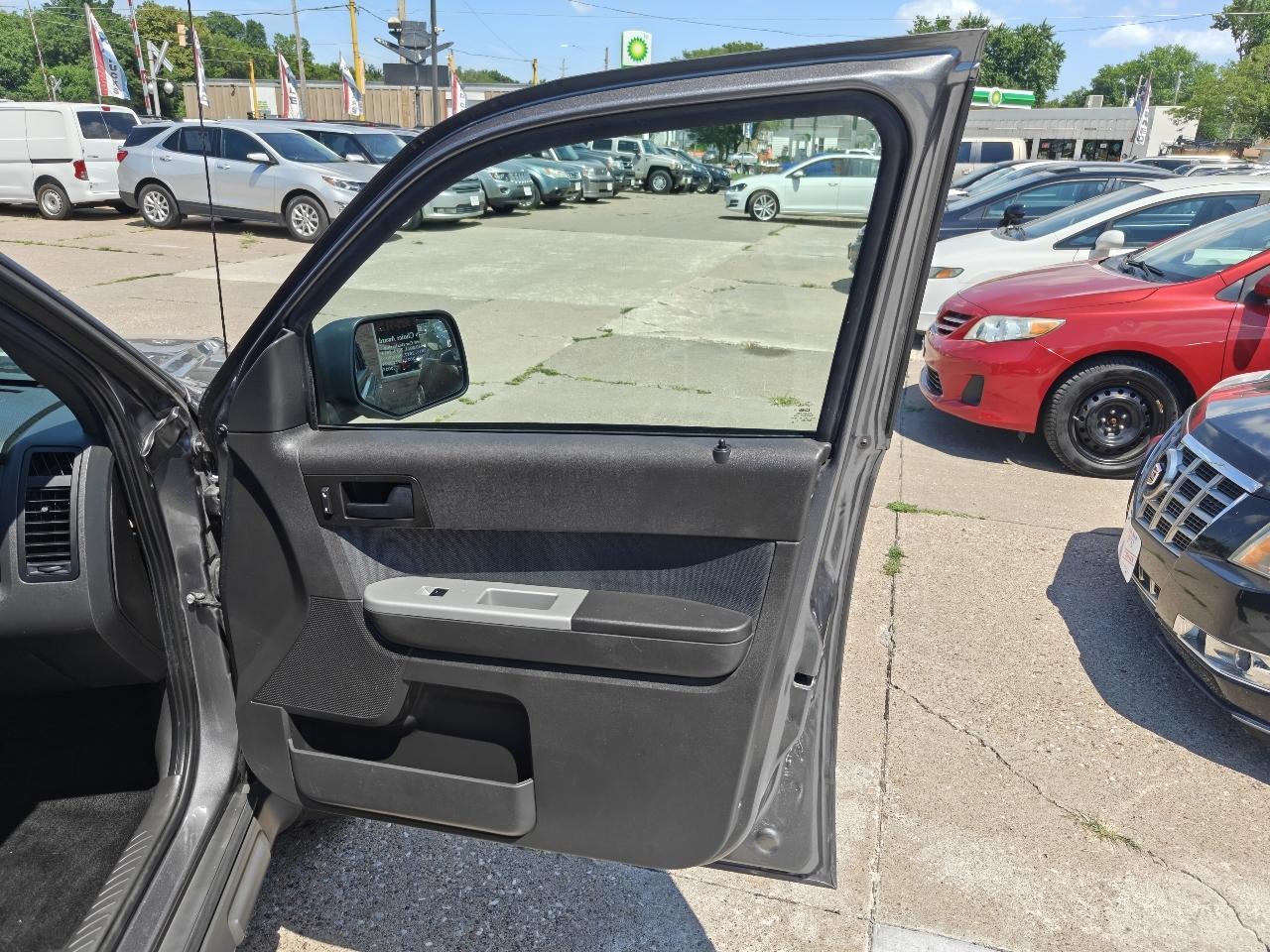 Ford Escape XLT 4WD 2012