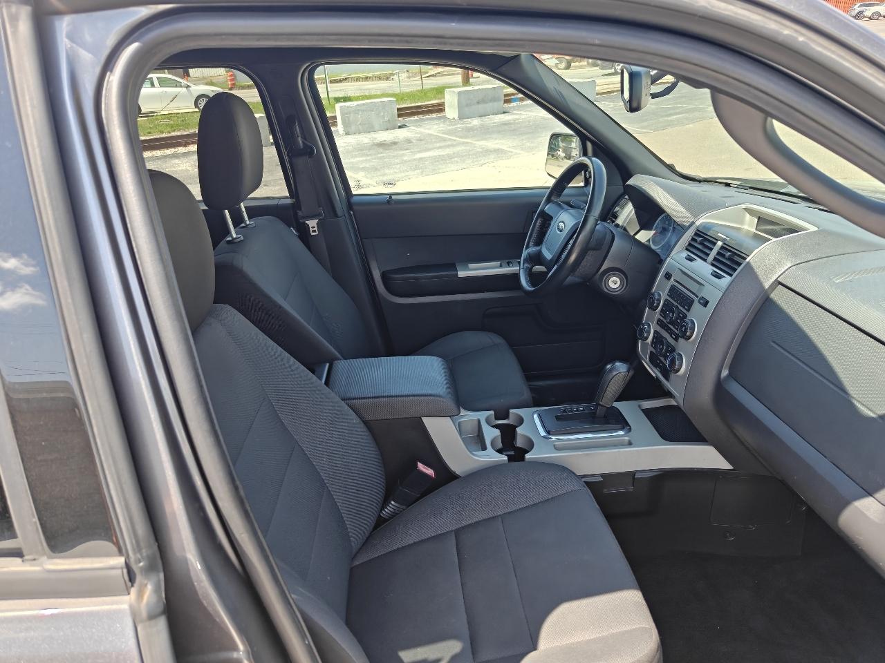 Ford Escape XLT 4WD 2012
