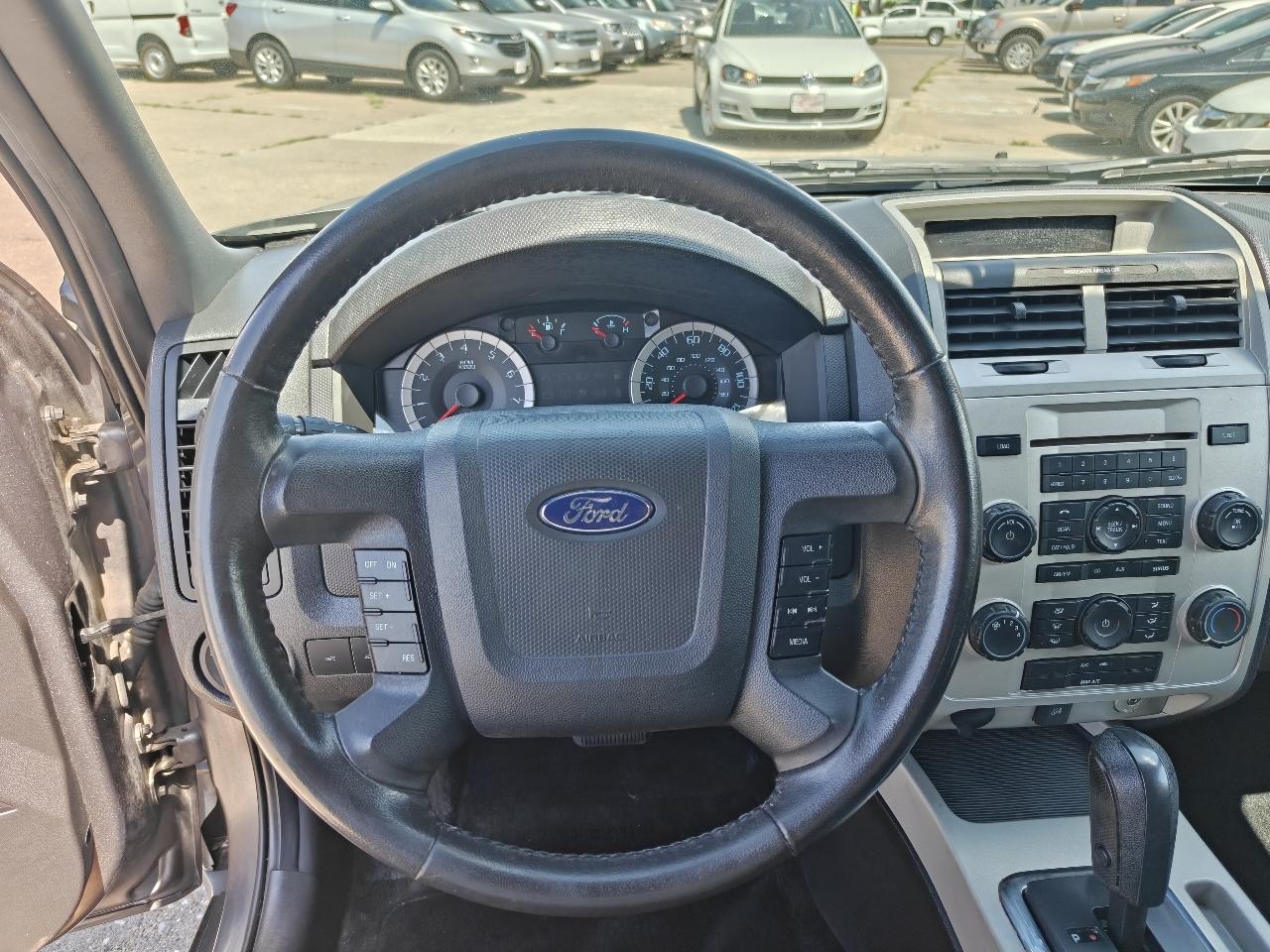 Ford Escape XLT 4WD 2012