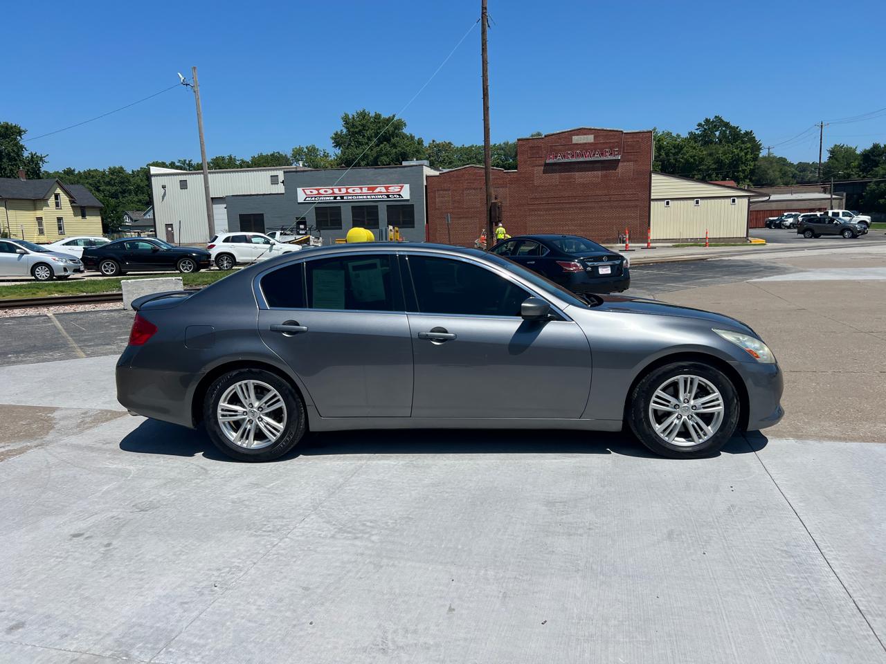 Infiniti G Sedan G37x AWD 2010