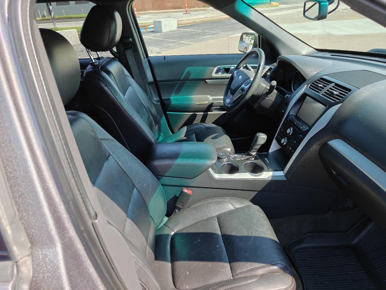 Ford Explorer XLT 4WD 2013